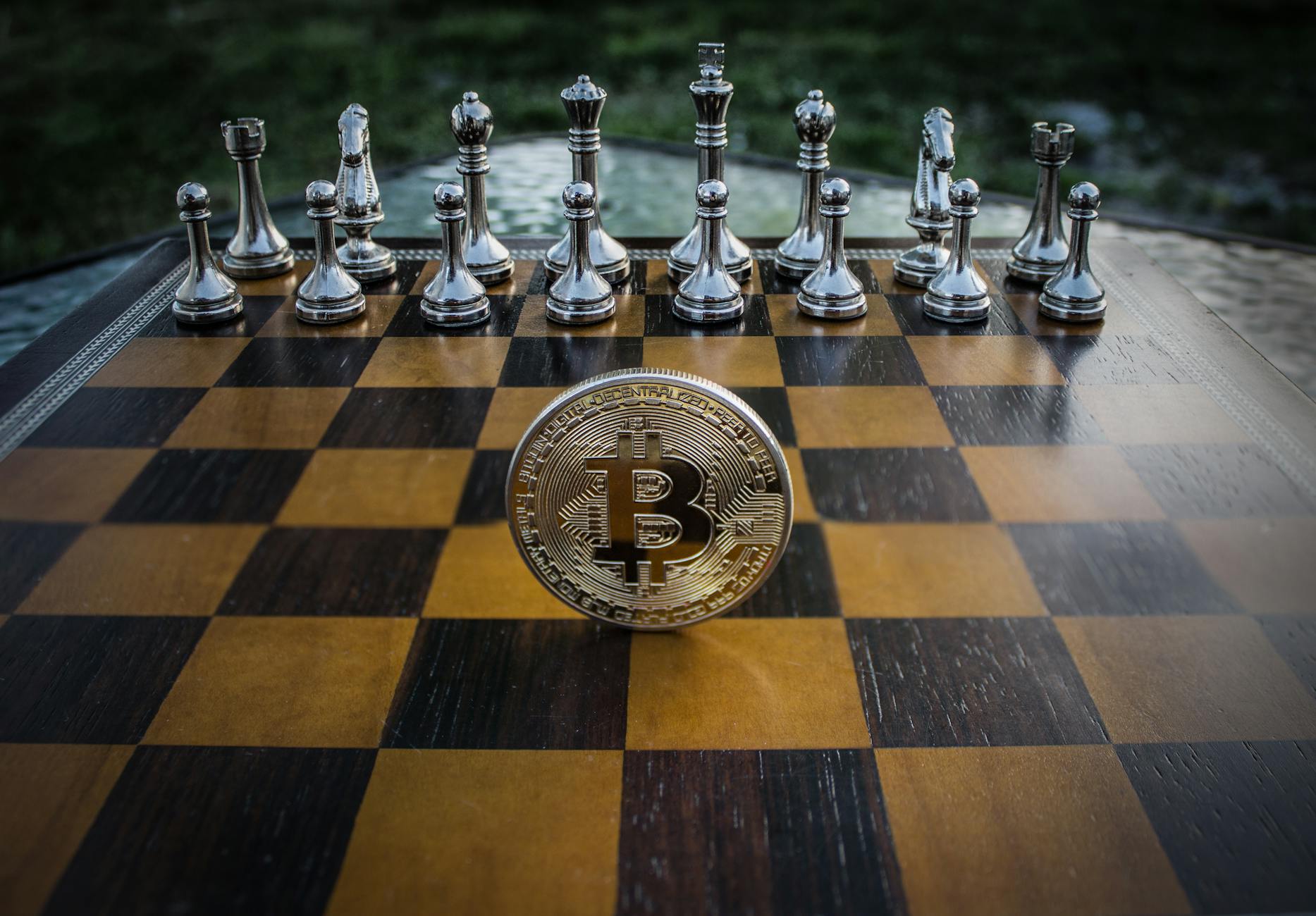 Bulls Push, Bears Lurk: Bitcoin's Price Hits the Indecision Zone - Bitcoin.com News