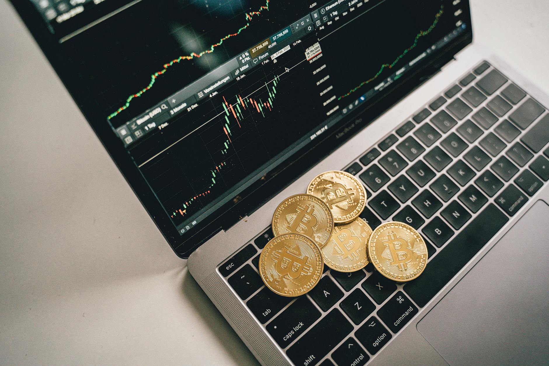 RSI Squeeze And Bollinger Setup Hint At Major BTC Move - Cointribune